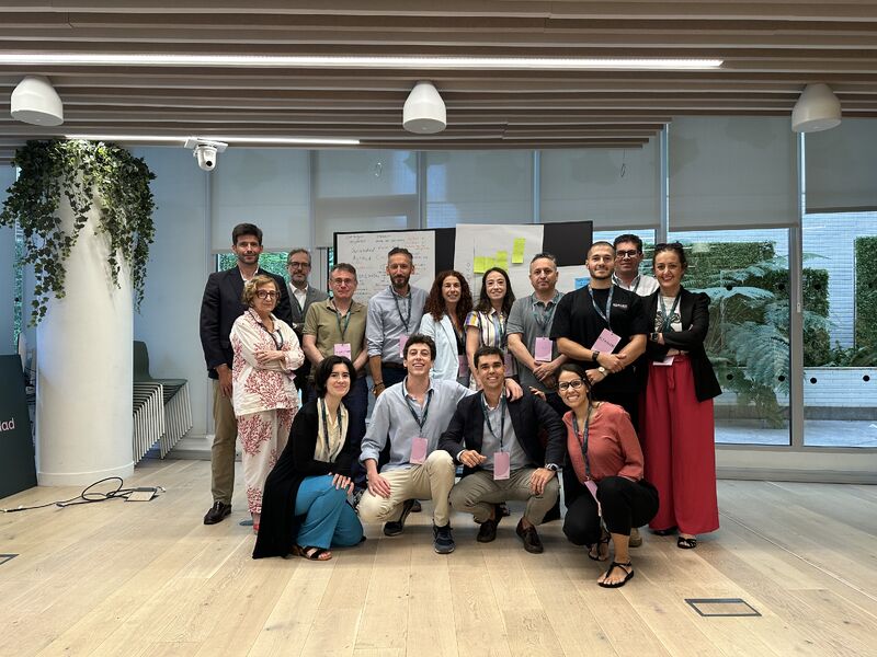 Foto de grupo de la segunda edición de Desayuna Cultura